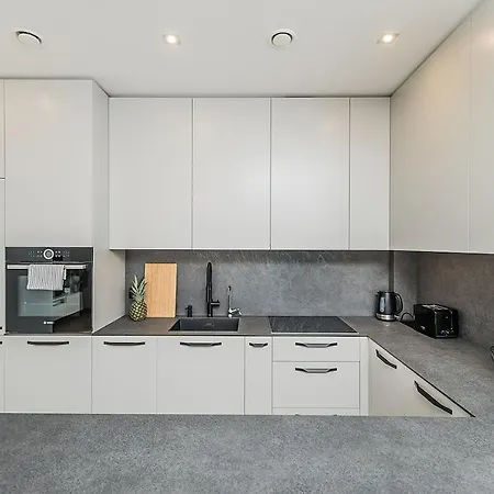 Lovely With Private Terrace By Urban Rent