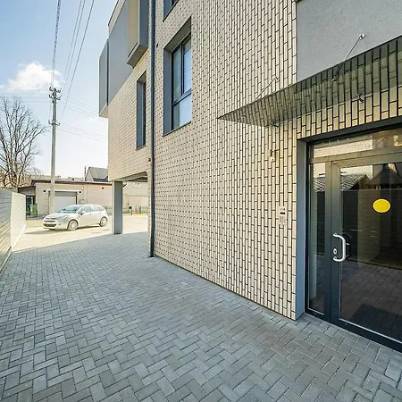 Апартаменты Lovely With Private Terrace By Urban Rent Каунас