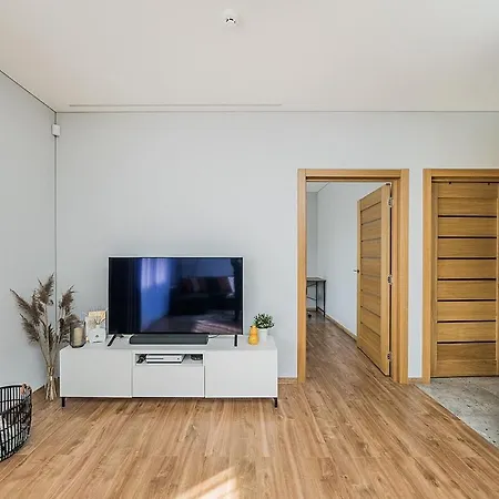 Апартаменты Lovely With Private Terrace By Urban Rent Каунас