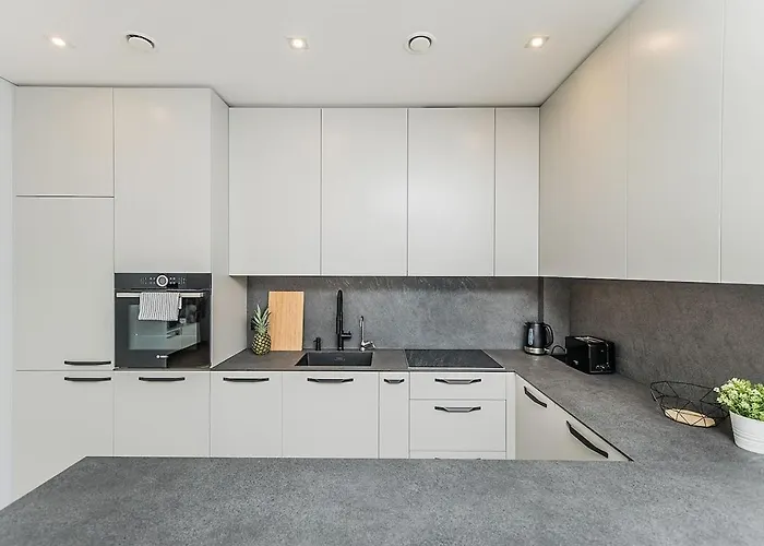 Lovely With Private Terrace By Urban Rent